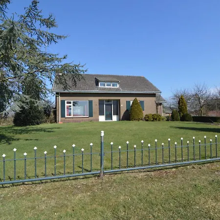 Cosy Holiday Home With Pet Friendly Garden Elsendorp Exterior photo