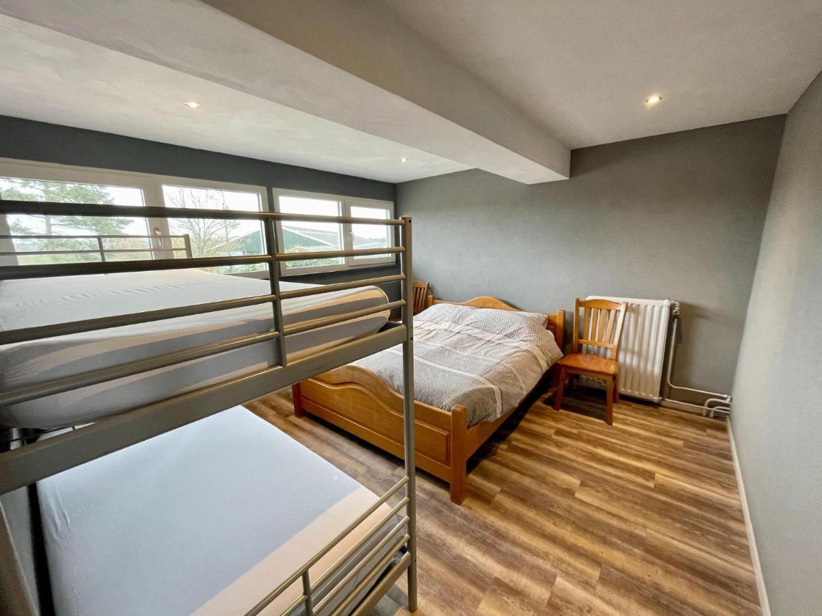 Cosy With Pet Friendly Garden Holiday home
